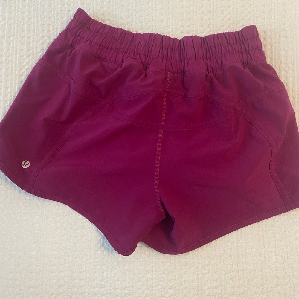Lululemon magenta hotty hot shorts size 6